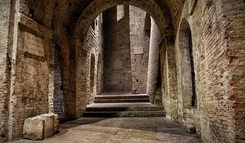 Rocca Paolina : histoire et parcours souterrains