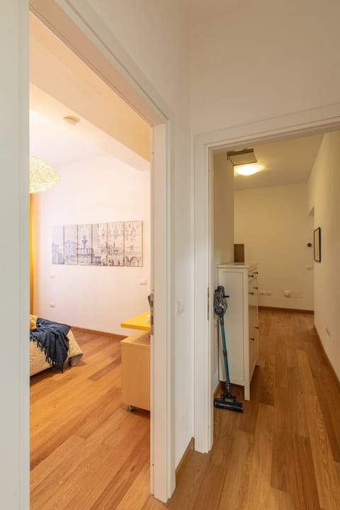 Sand Yellow Room 2