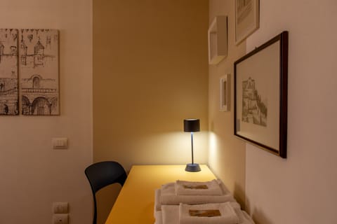 Sand Yellow Room 6